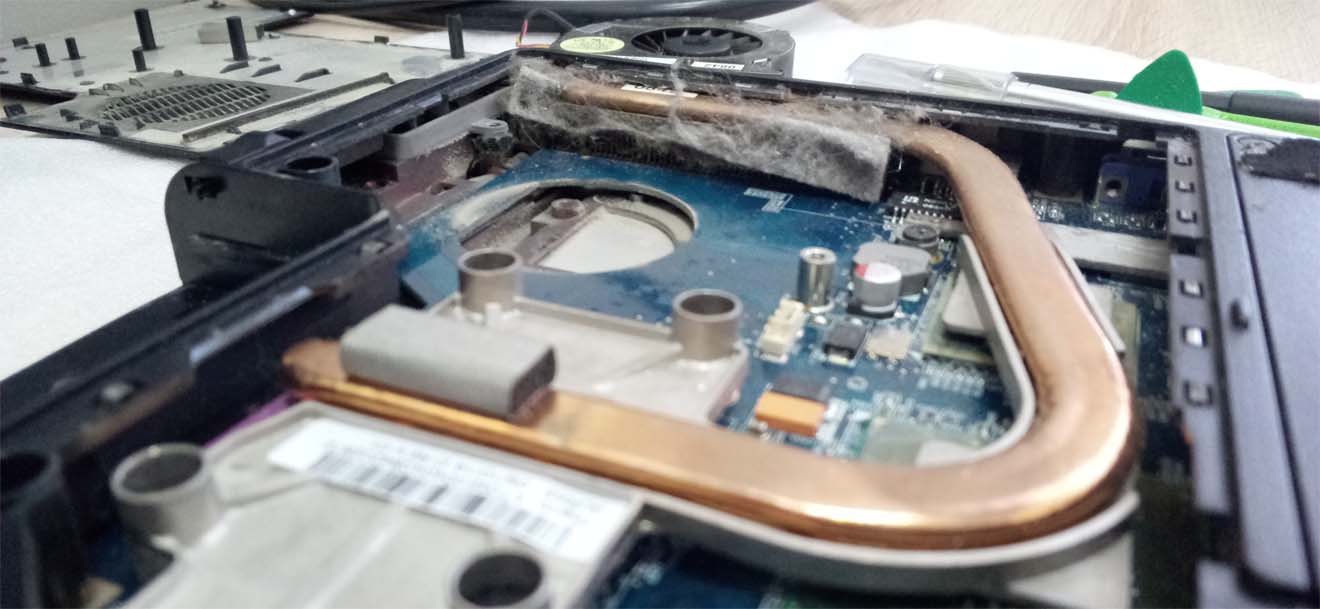чистка ноутбука Lenovo в Ломоносове