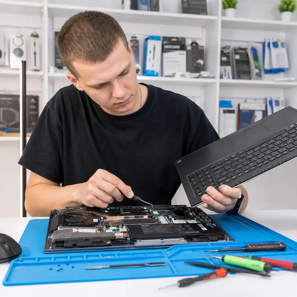 заменить клавиатуру на ноутбуке Acer в Ломоносове