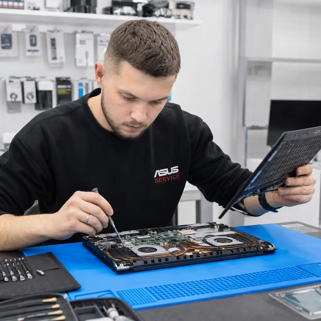 заменить клавиатуру на ноутбуке Asus в Ломоносове