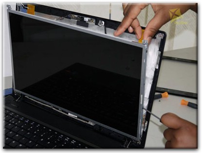 Замена экрана ноутбука Emachines в Ломоносове